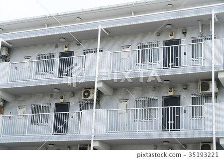 3rd floor apartment image exterior 3rd floor apartment image exterior 35193221
