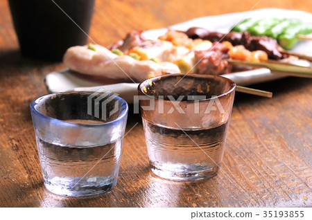 烤三文魚和清酒小酒館菜單 烤三文魚和清酒小酒館菜單 35193855
