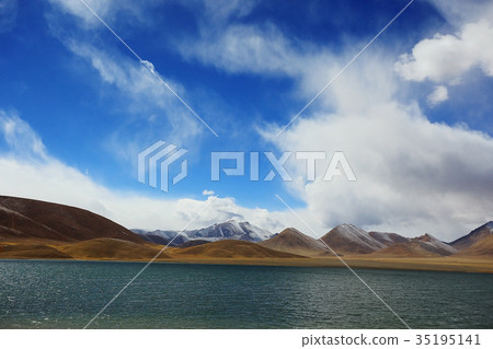 sacred lake in tibet landscape sacred lake in tibet landscape 35195141