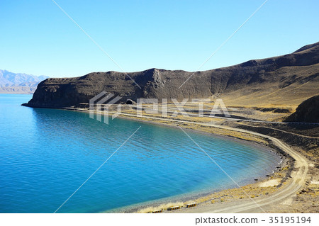 sacred lake in tibet landscape 35195194