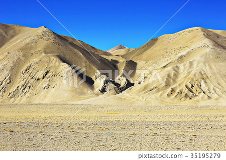 high mountain pass in Tibet mountain landscape high mountain pass in Tibet mountain landscape 35195279