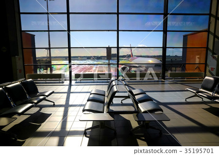 Terminal hall at the airport 35195701
