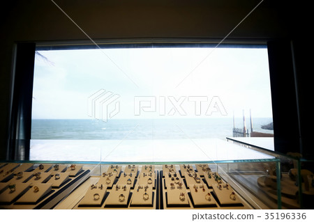 Showcases in a jewelry store 35196336