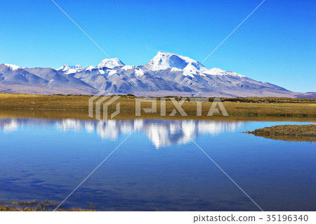 sacred lake in tibet landscape sacred lake in tibet landscape 35196340
