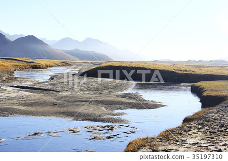 Tibetan landscape travel 35197310