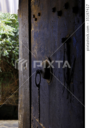ancient doors in tibet ancient doors in tibet 35197417