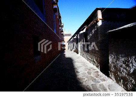 city view in Tibet china 35197538