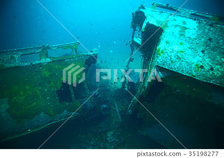 shipwreck, diving on a sunken ship, underwater landscape shipwreck, diving on a sunken ship, underwater landscape 35198277