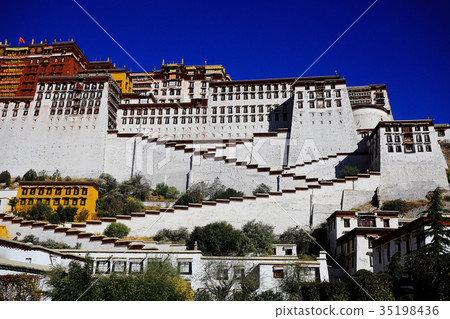 Potala Lhasa Palace Potala Lhasa Palace 35198436