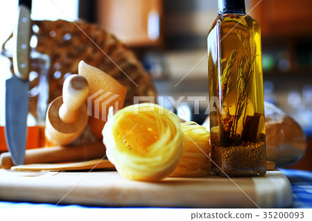 Pasta of different varieties for cooking Pasta of different varieties for cooking 35200093
