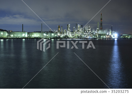 Factory night view of Shishi Bay Factory night view of Shishi Bay 35203275