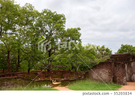 Ruin complex of anient city Polonnaruwa, Sri Lanka Ruin complex of anient city Polonnaruwa, Sri Lanka 35203834