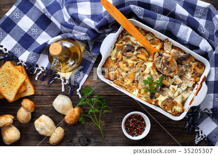 Sliced mushrooms cooked with sour cream Sliced mushrooms cooked with sour cream 35205307