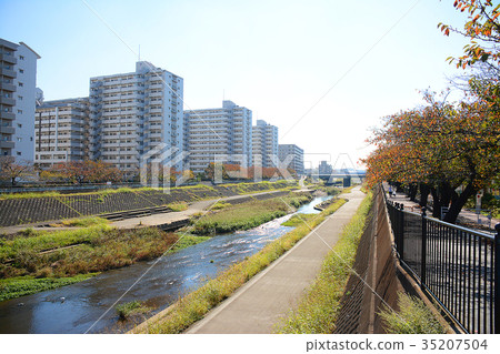 在橫濱市戶塚區戶塚站周圍的Hagiogawa Riverbed Boardwalk 35207504