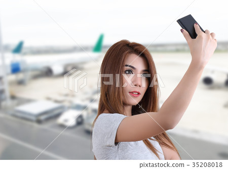 woman posing and selfie woman posing and selfie 35208018