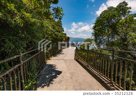 A large panorama of Hong Kong from the view of Rugard Road A large panorama of Hong Kong from the view of Rugard Road 35212128