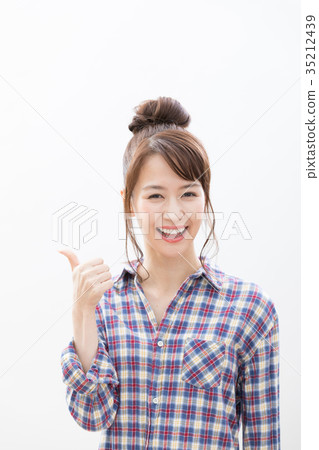 Young woman good Young woman good 35212439