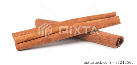 Cinnamon sticks isolated on white background 35212503
