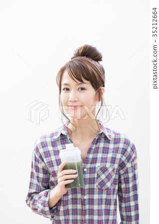 年輕的女人 年輕的女人 35212664