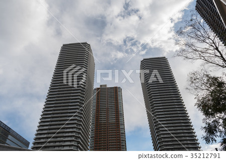 Tower Mansion Tower Mansion 35212791