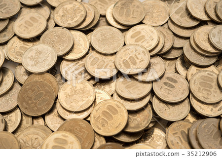 Pile of 500 yen coin Pile of 500 yen coin 35212906