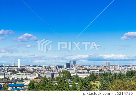 藍天蔓延的郊區住宅區 藍天蔓延的郊區住宅區 35214750