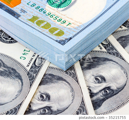 Stack of one hundred american dollar banknotes 35215755