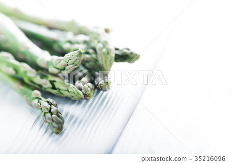 Fresh green asparagus 35216096