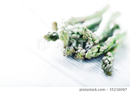 Fresh green asparagus 35216097
