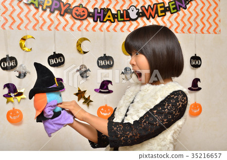 一個喜歡萬聖節派對的女孩 35216657