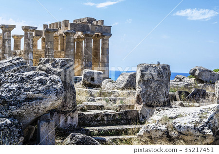 Archaeological site selinunte rest of buildings Archaeological site selinunte rest of buildings 35217451