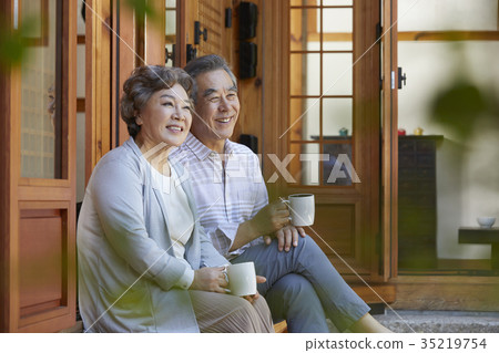 Grandfather, grandmother, old couple 35219754