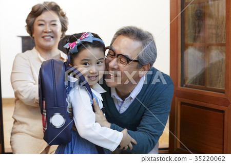 祖父,祖母,孫女 祖父,祖母,孫女 35220062