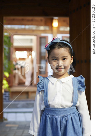 Grandfather, grandmother, granddaughter 35220129