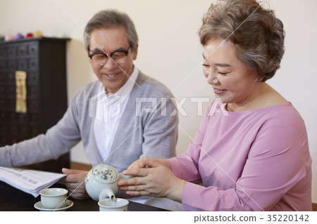 祖父,祖母,老夫妻 祖父,祖母,老夫妻 35220142