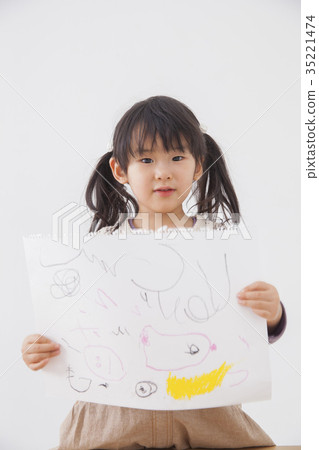 兒童與蠟筆的圖畫圖片 35221474