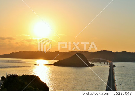Sunset of Tsukushima Ohashi in Yamaguchi Prefecture Sunset of Tsukushima Ohashi in Yamaguchi Prefecture 35223048