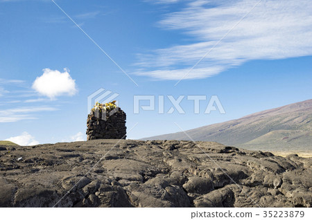 Pu'u Huluhulu Cinder Cone, Big Island, Island of Hawaii Pu'u Huluhulu Cinder Cone, Big Island, Island of Hawaii 35223879