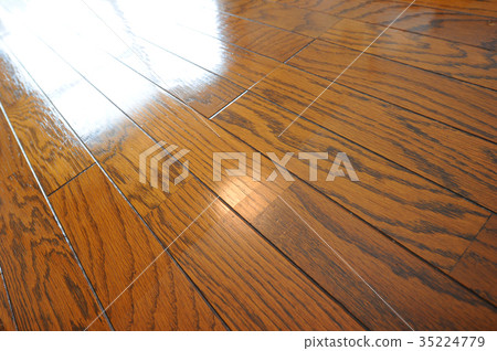 Reformed house cleaning shiny floor 35224779