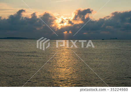 Dusk time Dusk time 35224980
