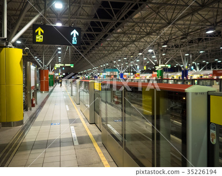 Taipei MRT Taipei MRT 35226194