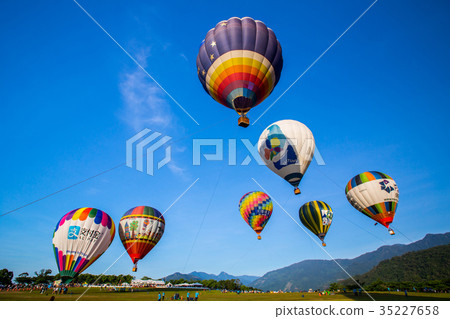 台灣台東熱汽球嘉年華Asia Taiwan Taitung hot air balloon 台灣台東熱汽球嘉年華Asia Taiwan Taitung hot air balloon 35227658
