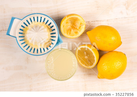 Freshly squeezed lemon and lemonade flay lay 35227856