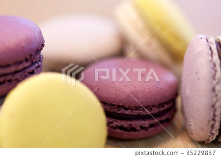 close up of macarons close up of macarons 35229837