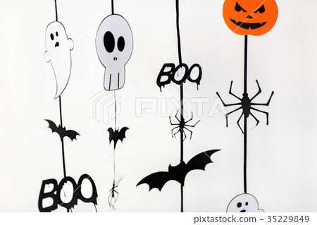 halloween party paper garlands or decorations 35229849