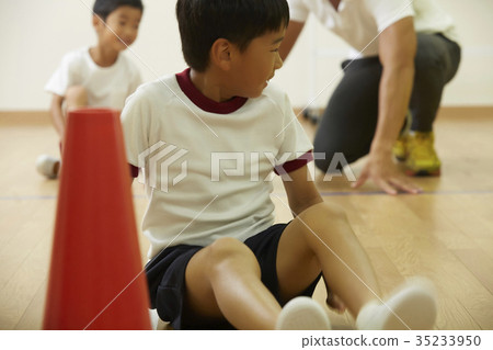 體操課堂教學培訓孩子 35233950