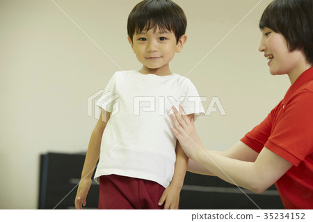 體操教室兒童指導姿勢姿勢 35234152