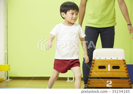 體操課堂教學跳箱兒童 35234185