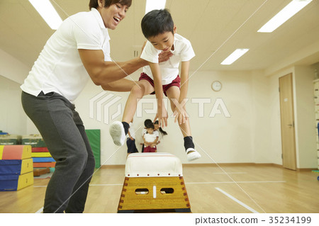 體操課堂教學跳箱兒童 35234199