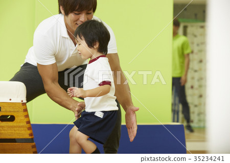 體操課堂教學跳箱兒童 35234241